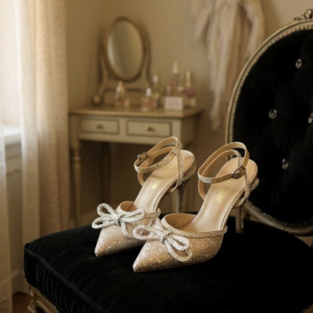 Elegant Women's Dream Pairs Glitter Heels with Bow Size 7